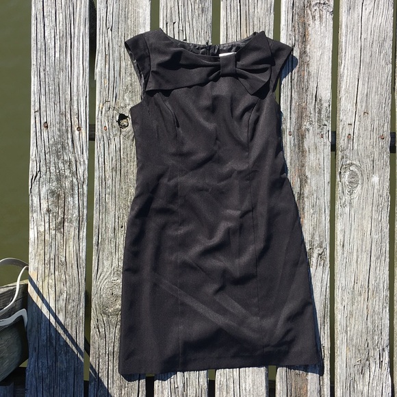 Sandra Darren Dresses & Skirts - DONATED NEXT TIME MAKE AN OFFER